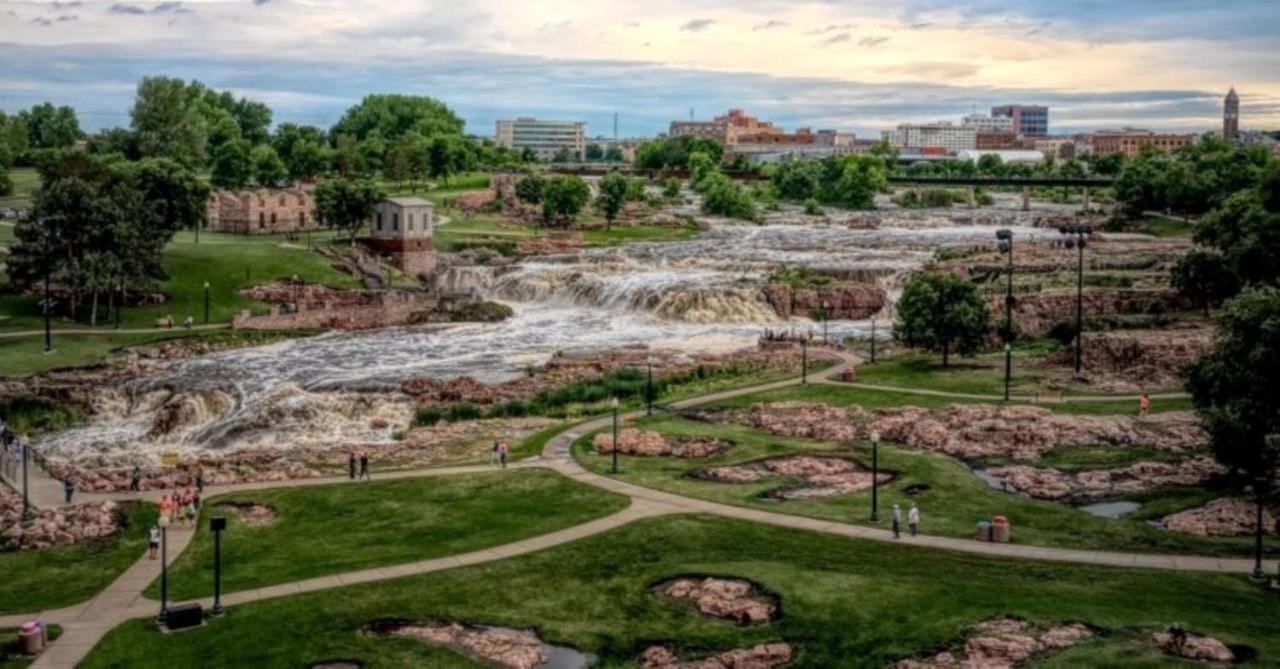 Holiday Inn Sioux Falls-City Center By Ihg מראה חיצוני תמונה